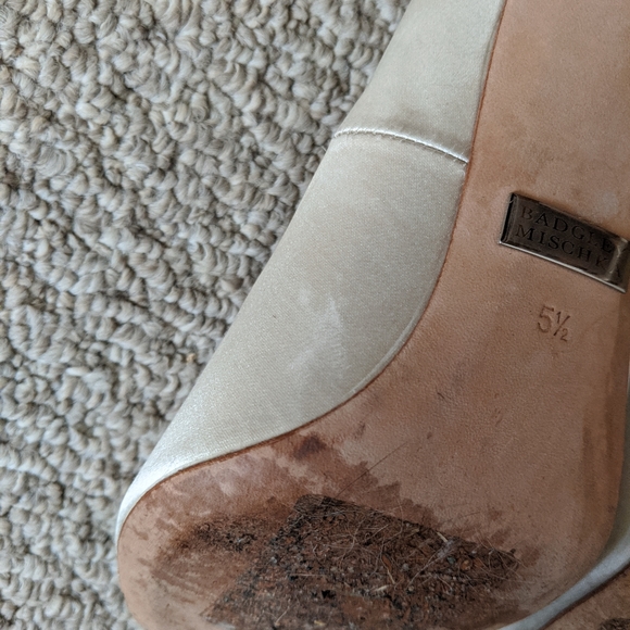Badgley Mischka open toe wedding pump - Picture 9 of 10